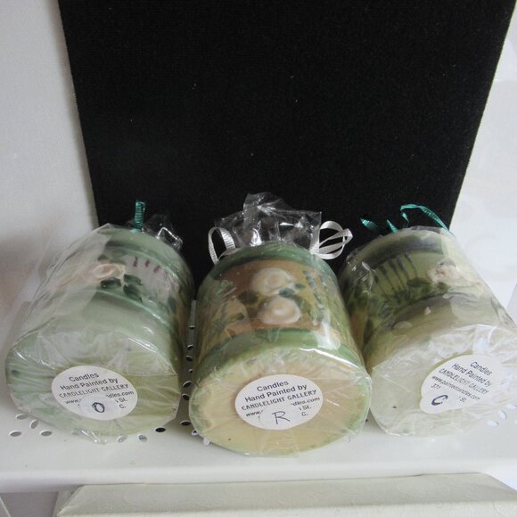 Stylized flowers, 3" Pillar Candle, Hand Painted, Nature, Codes O, R, C - Picture 2 of 5